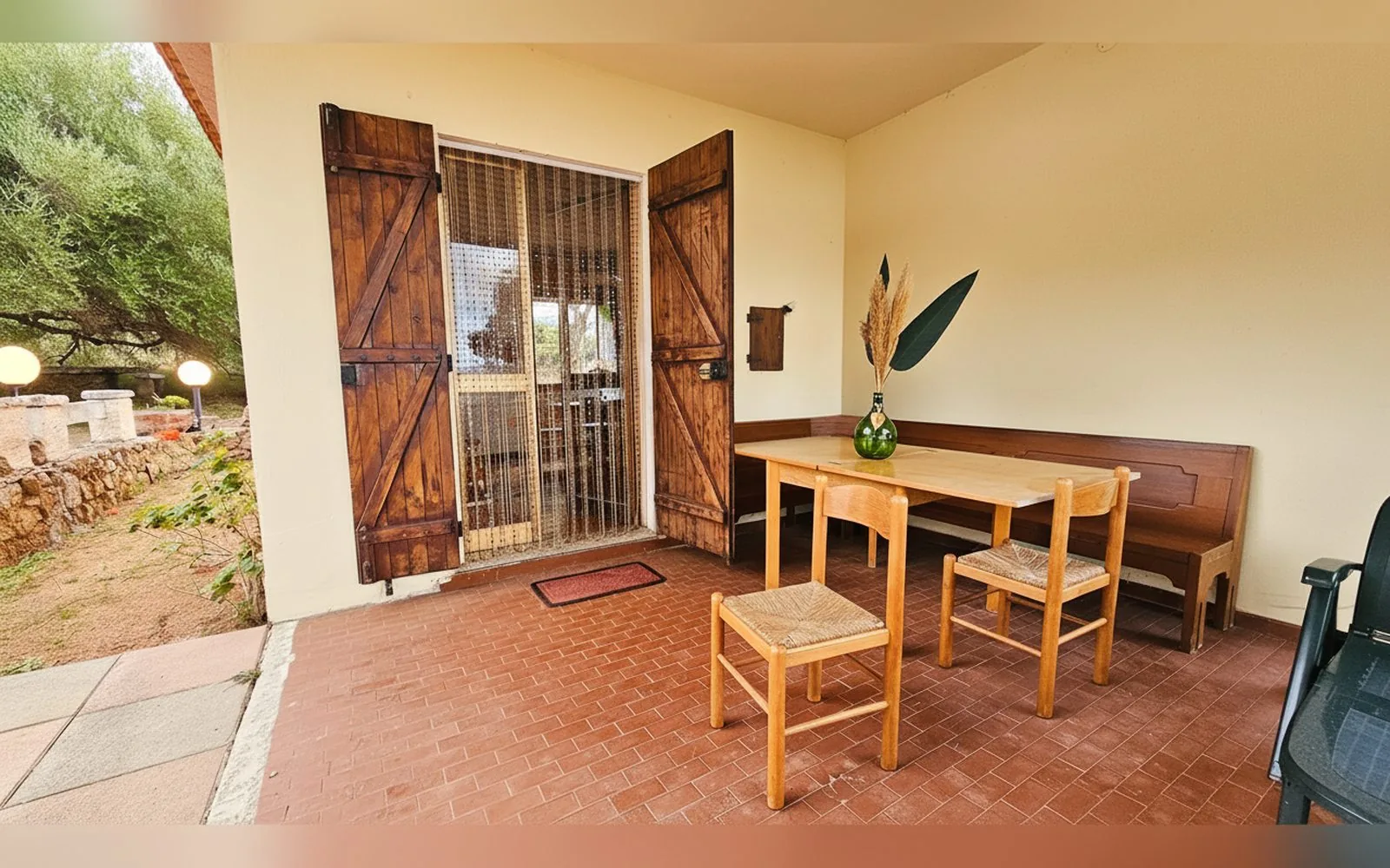 Villa Jolies, 